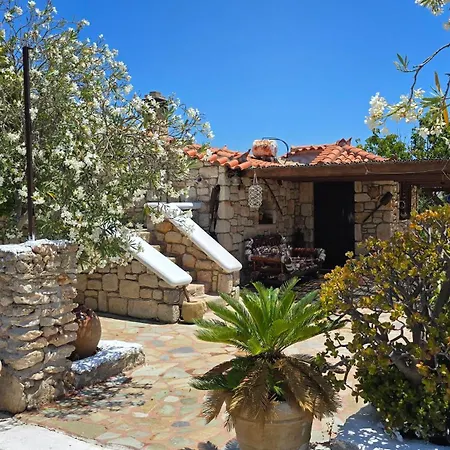 Lekania House *