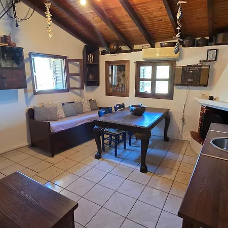 Lekania House *